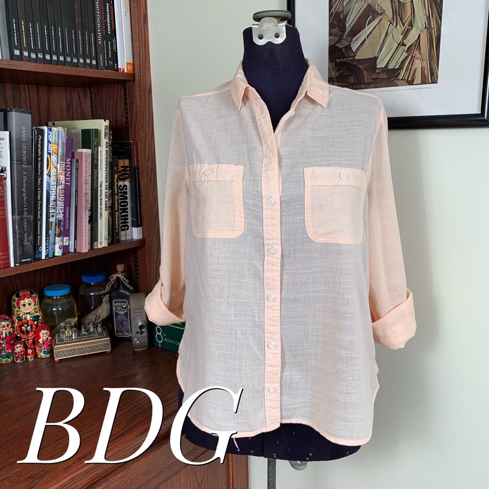 Urban Outfitters BDG | Peach Light Button Down Top